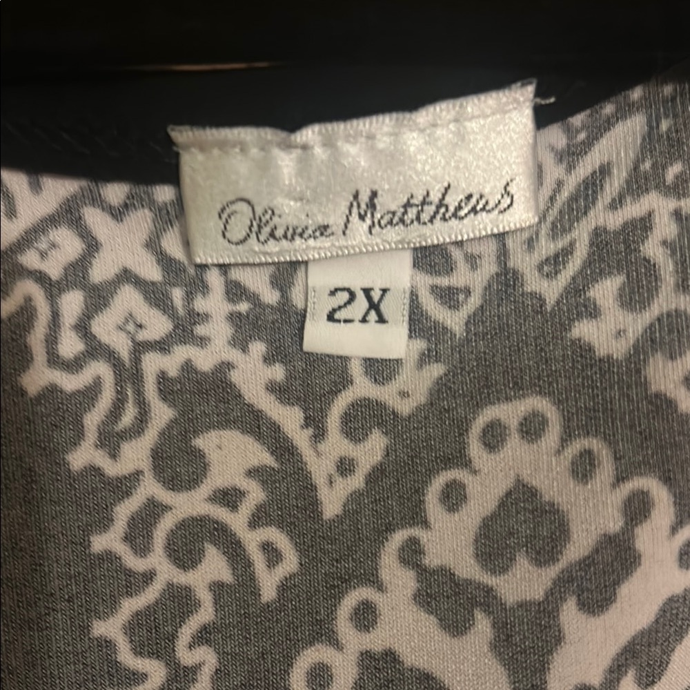 Black and White Paisley Maxi Dress - Picture 3 of 6